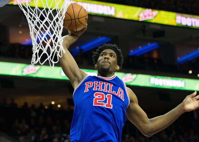 荷兰巨塔！34岁范迪克本赛季已34次解围，是五大联赛后卫最多