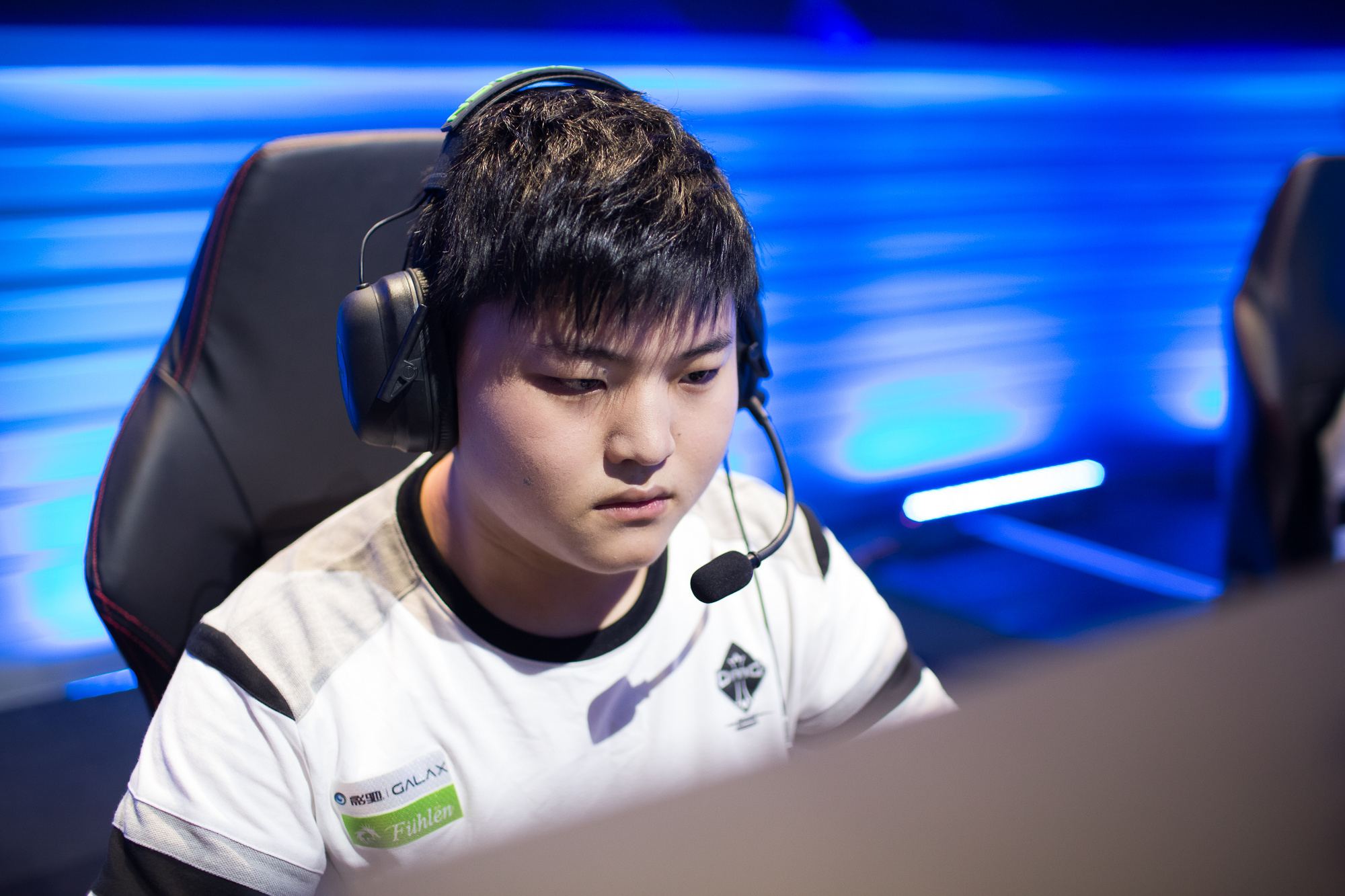 以自由与其 以自由与其