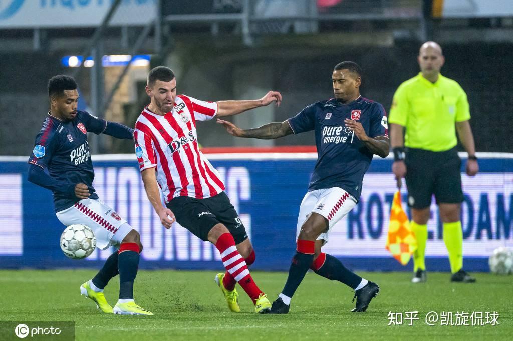 凭借稳守反 凭借稳守反