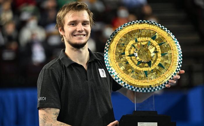 而乌度卡的 而乌度卡的